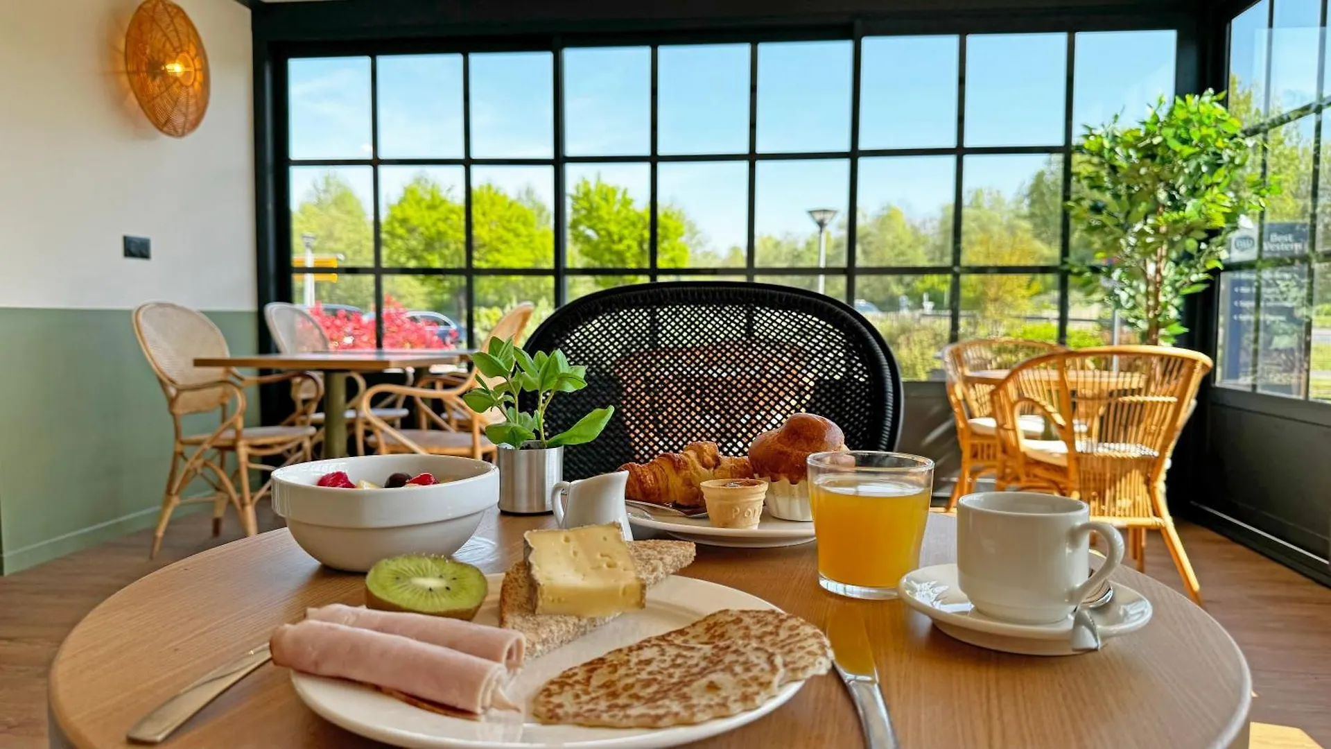 Best Western Bourgoin Jallieu Hotel
